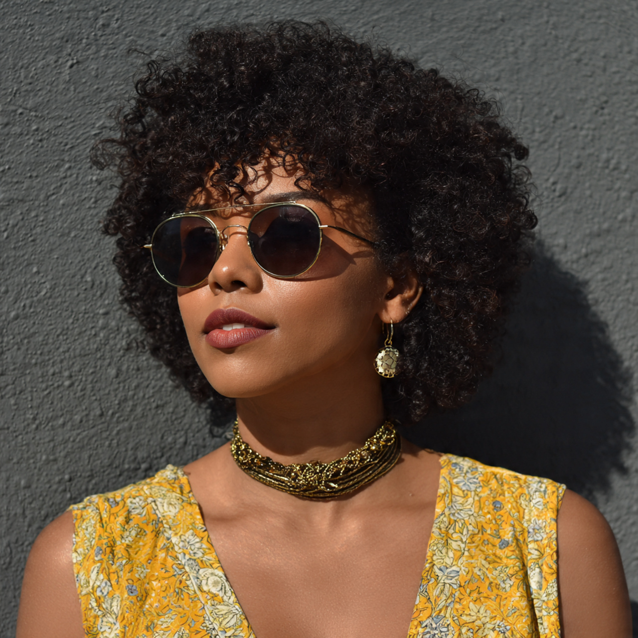 16 Adorable Curly Hairstyles for Kids That’ll Make Everyone Say “Wait… Who Did Their Hair?!” 17 Accessorized Curly Fro