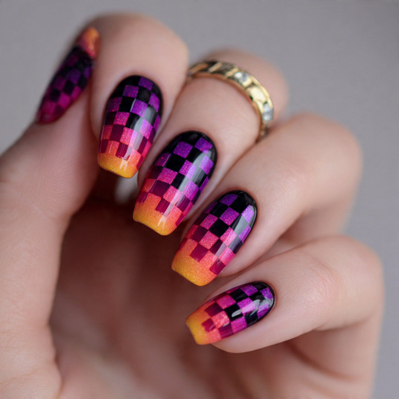 14 Checkered Summer Nails That Are So Cute, You’ll Want a New Mani Every Week 9 gradient checkered nails