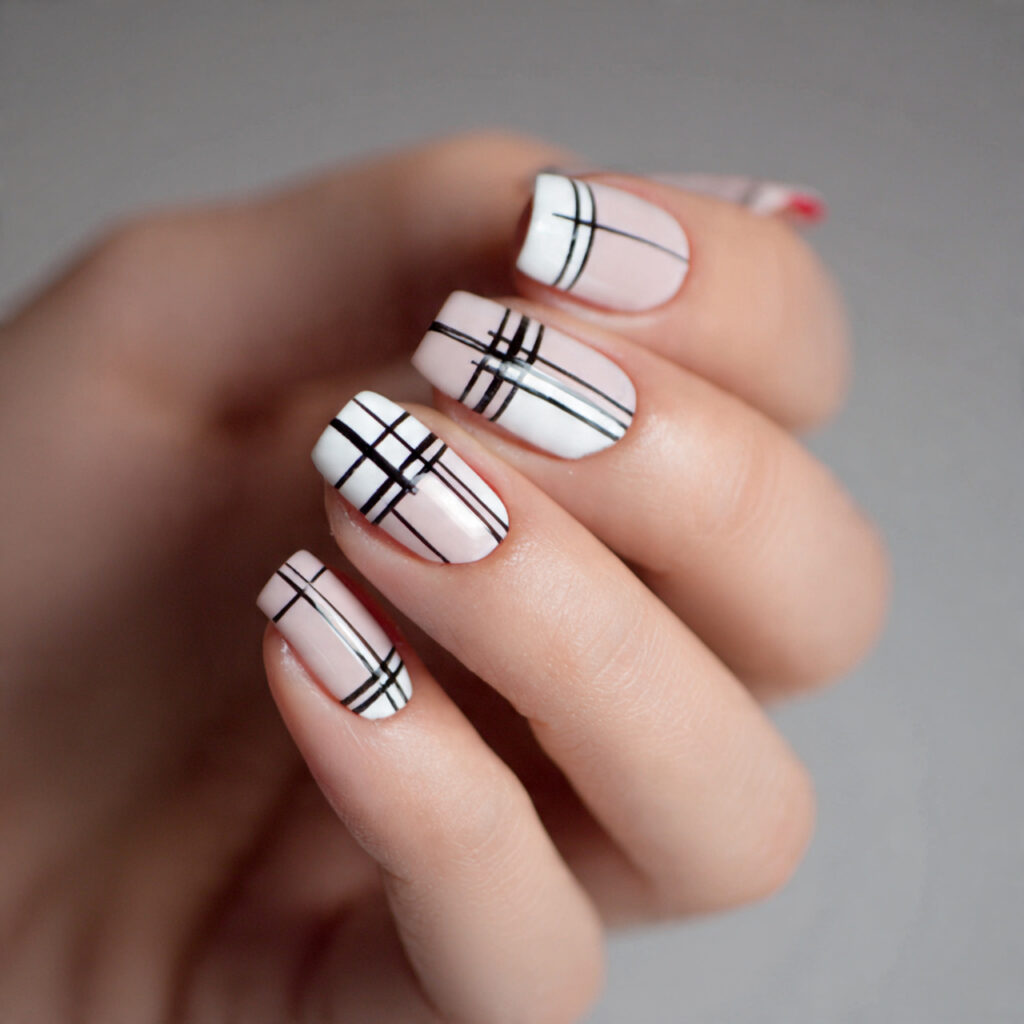 14 Summer Nails Square Ideas That Are So Chic, You’ll Want Them All 11 minimal line art square nails