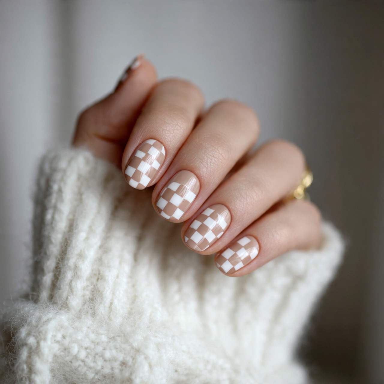 14 Checkered Summer Nails That Are So Cute, You’ll Want a New Mani Every Week 12 minimal neutral checkered nails