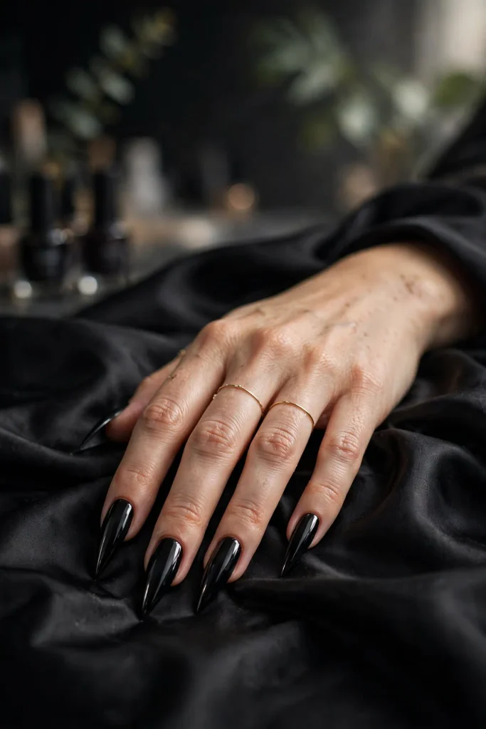 18 Stiletto Summer Nails: The Sharpest Shape of the Season 9 s07 black stiletto