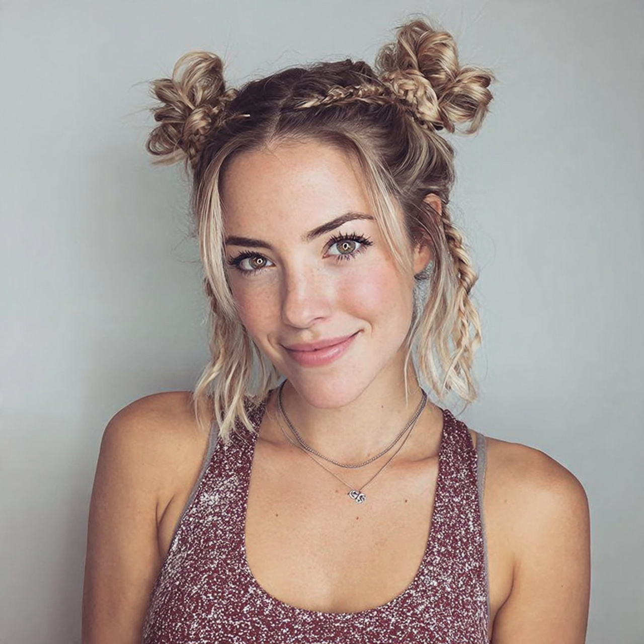 14 Sporty Hairstyles Ideas That Make You Look Effortlessly Cool (Even When You’re Late) 11 Space Buns