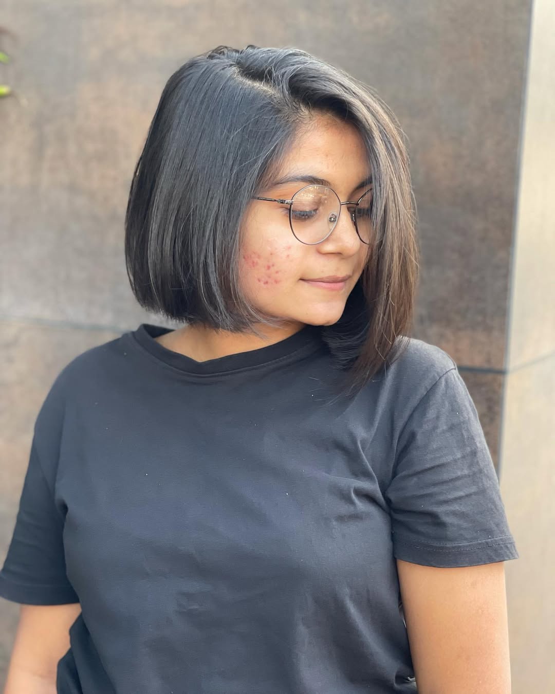 17 Square Face Hairstyles That Instantly Soften Your Look (And Make Styling Way Easier) 11 Asymmetrical Bob