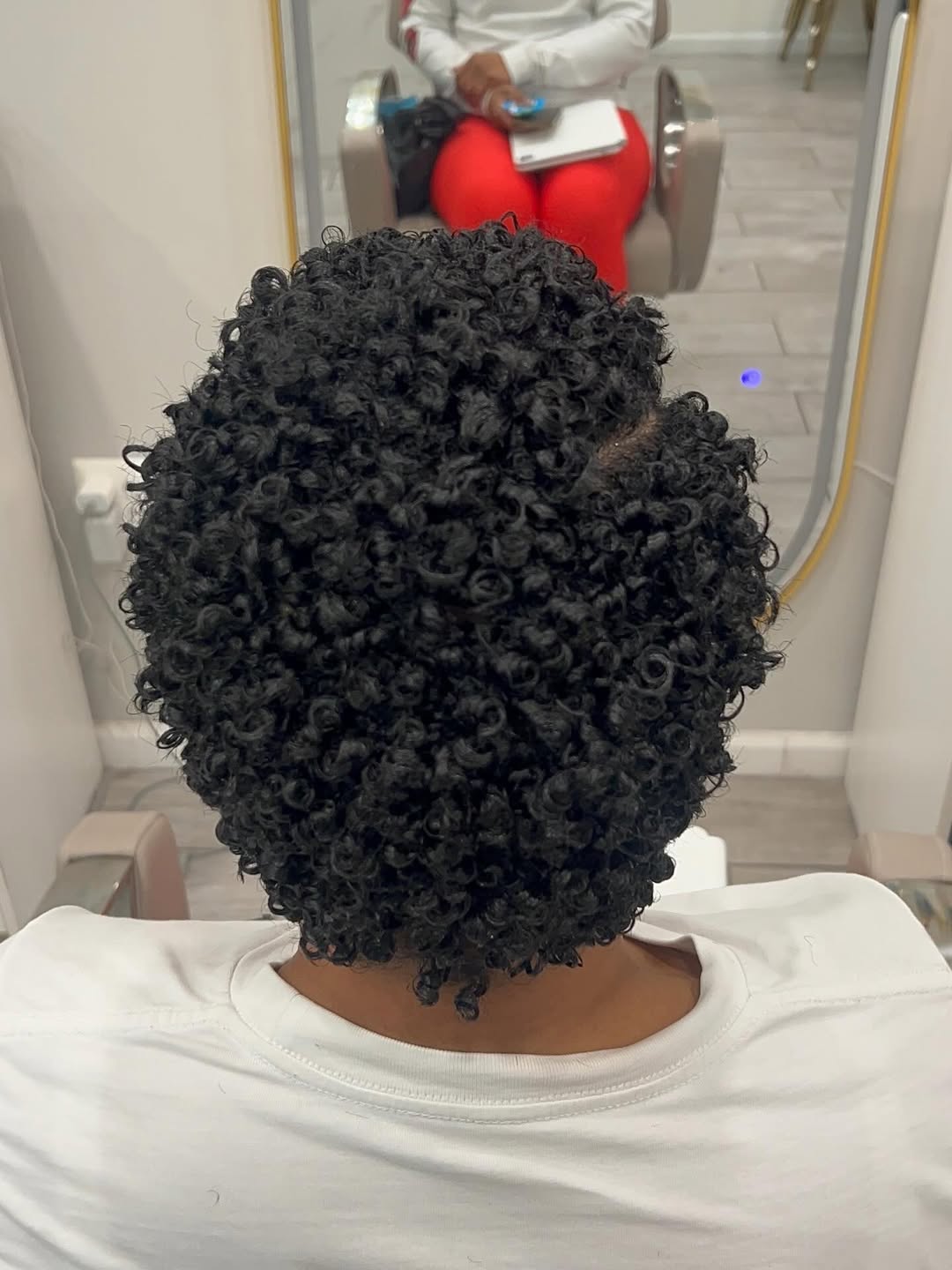 16 Easy Curly Hairstyles That Make You Look Effortlessly Put-Together (Even on Lazy Days) 9 Defined Wash-and-Go