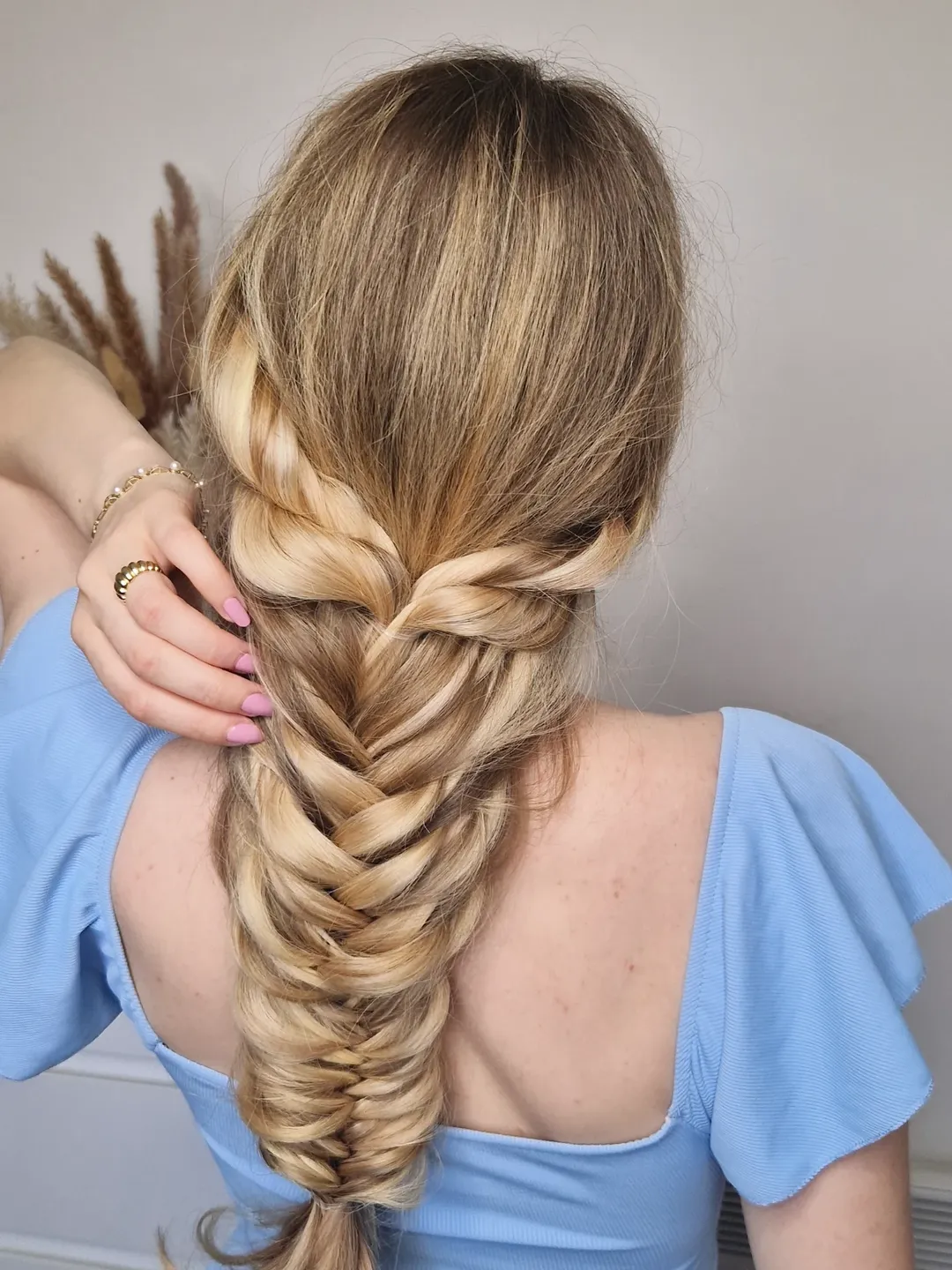 14 Braid Hairstyle ideas That Instantly Upgrade Your Look (Yes, Even on Lazy Hair Days) 7 Fishtail Braid Magic