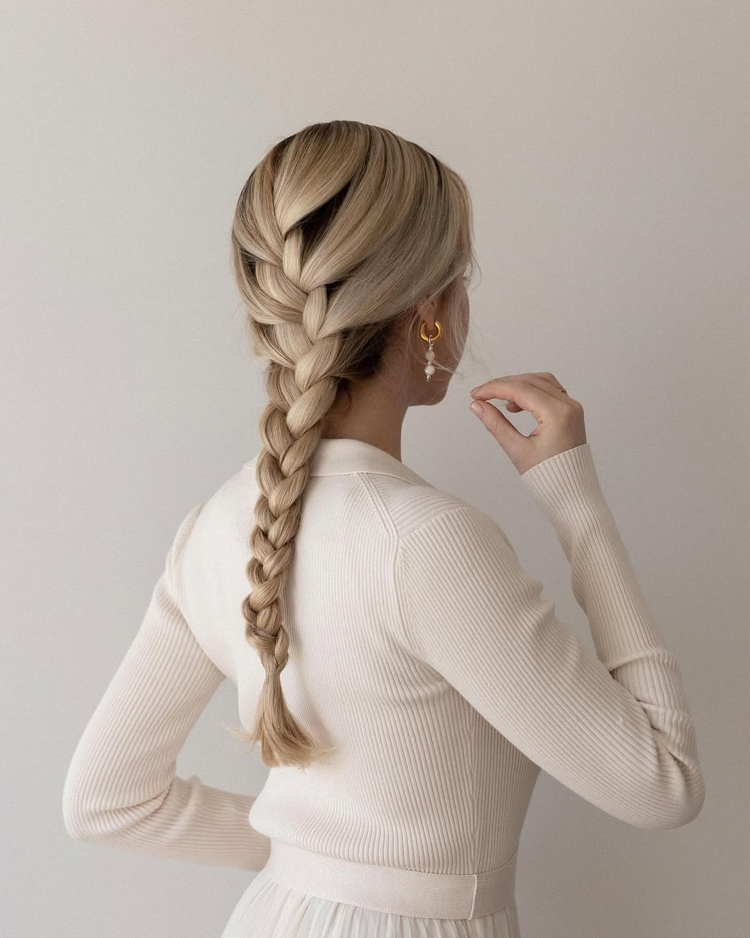 14 Braid Hairstyle ideas That Instantly Upgrade Your Look (Yes, Even on Lazy Hair Days) 3 French Braid Power Move