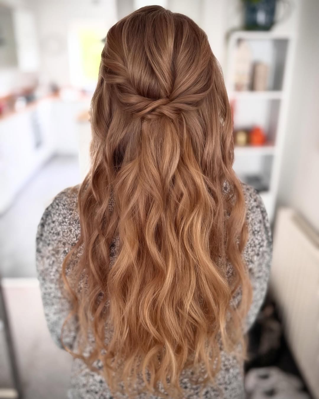 14 Natural Curly Hairstyles That Will Instantly Upgrade Your Vibe (No Heat, No Stress) 4 Half-Up, Half-Down Curls