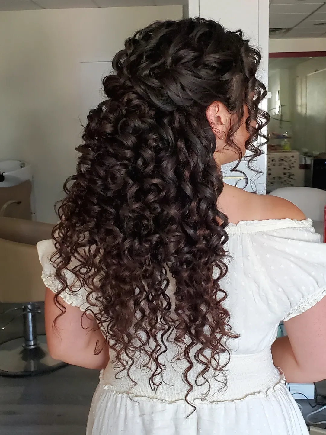 15 Long Curly Hairstyles That Will Make You Feel Like That Girl (Yes, Even on Lazy Hair Days) 3 Half-Up, Half-Down Curly