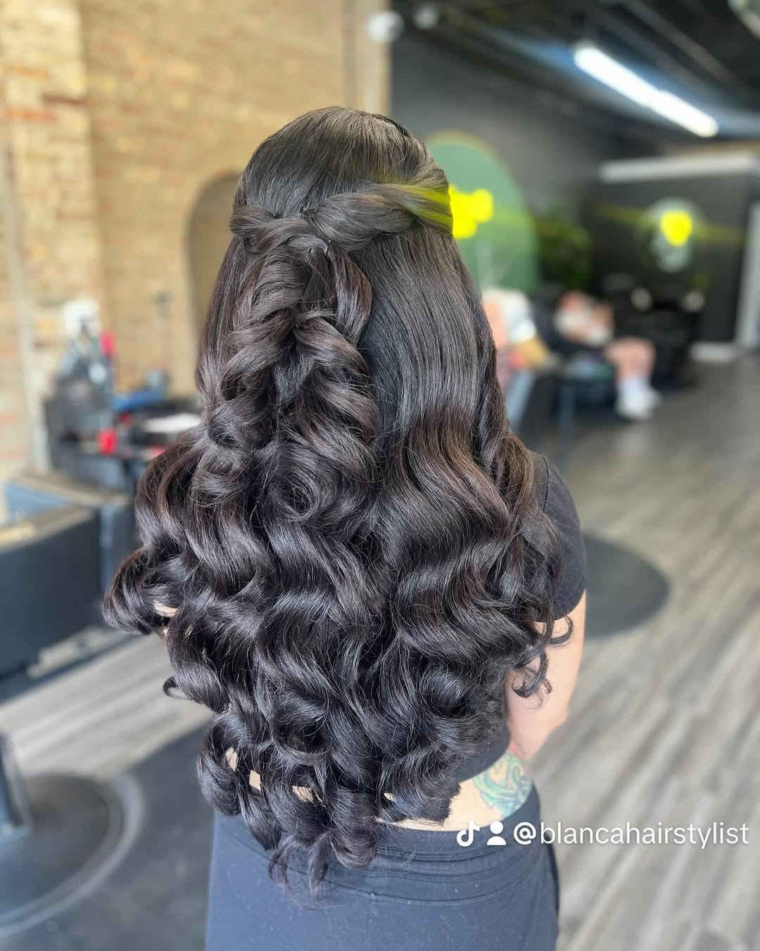 16 Easy Curly Hairstyles That Make You Look Effortlessly Put-Together (Even on Lazy Days) 3 Half-Up, Half-Down Twist