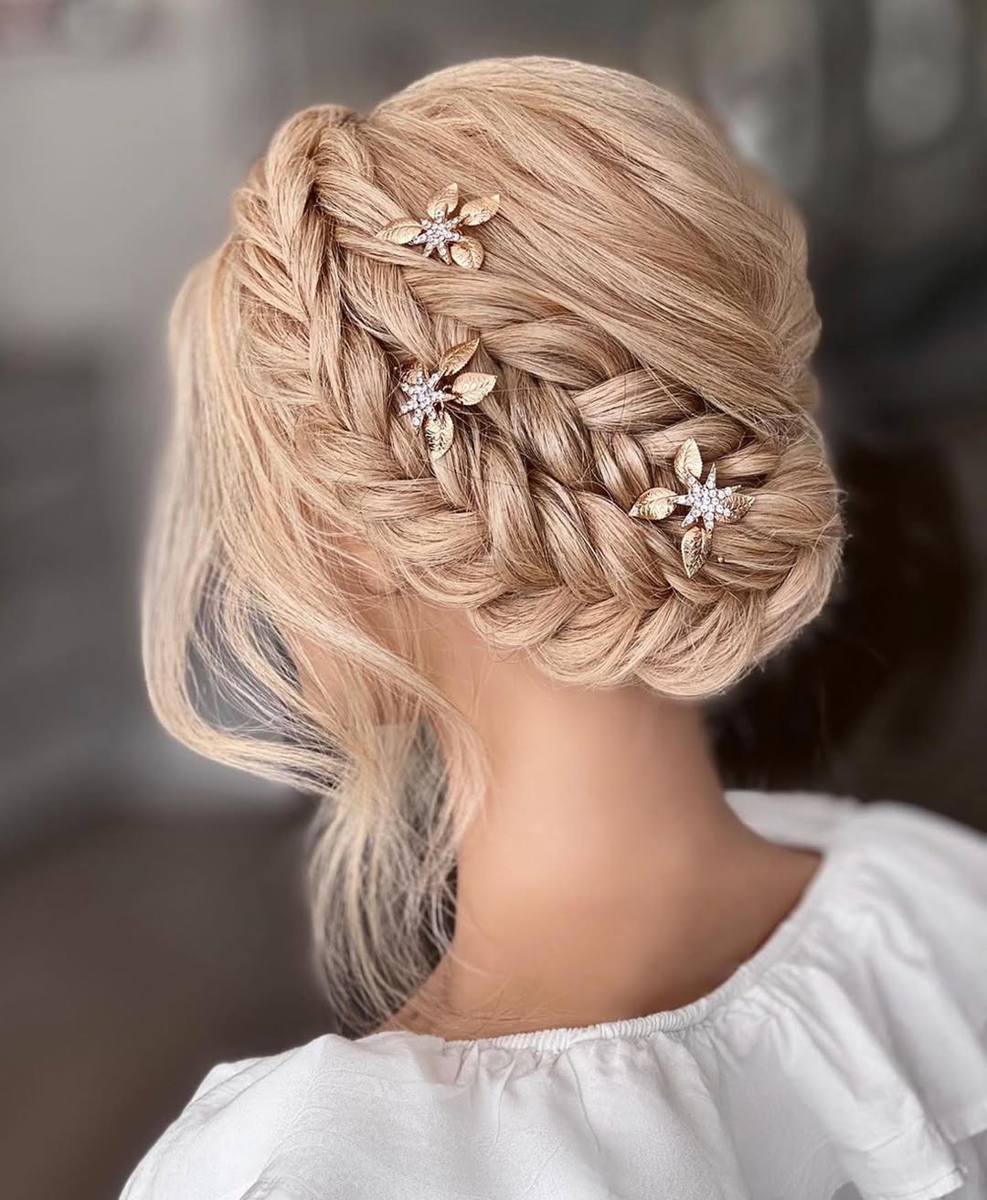 17 Curly Braided Hairstyles That Will Instantly Upgrade Your Look (Yes, Even on Lazy Hair Days) 10 Halo Braid