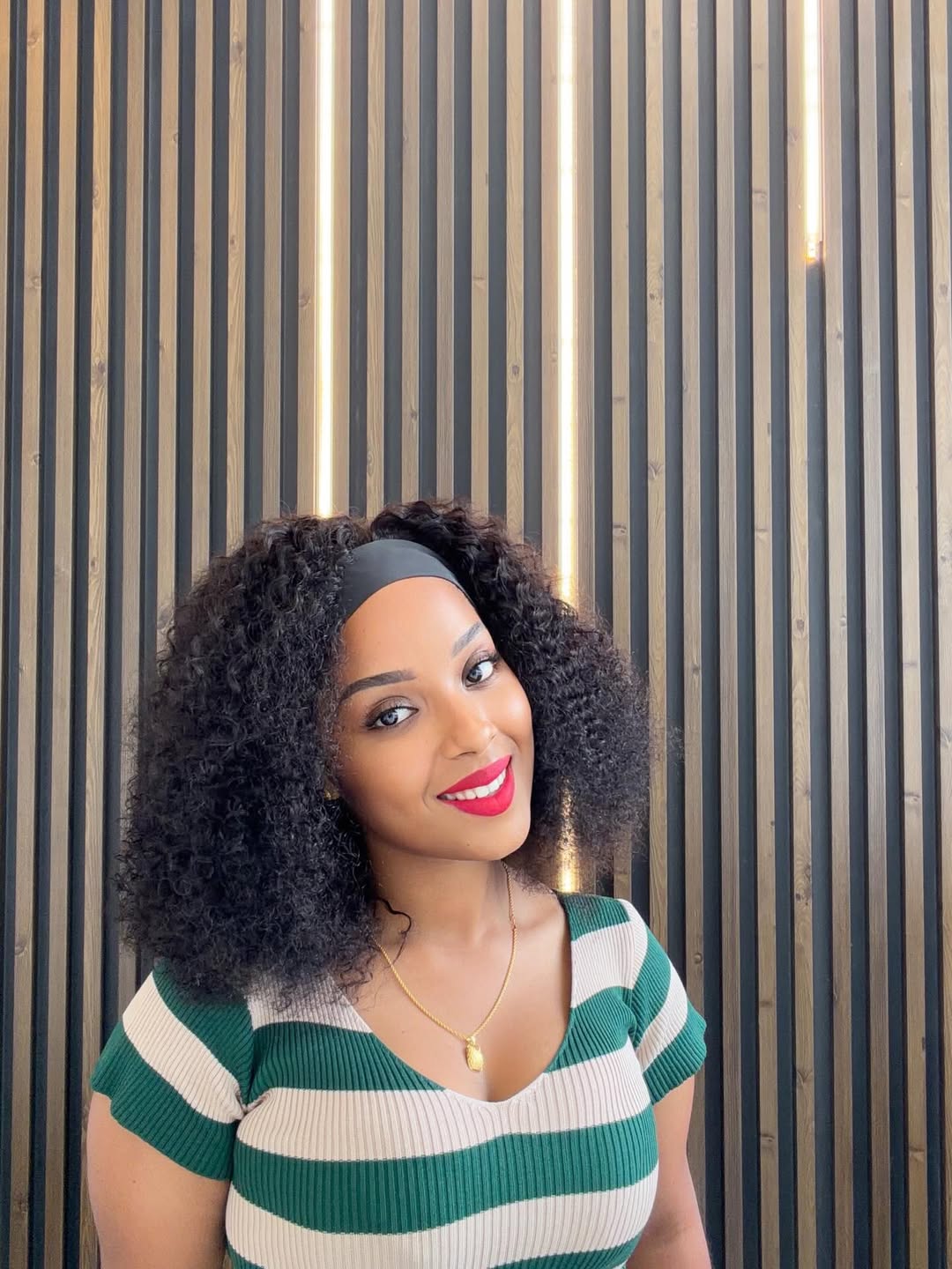 15 Curly Hairstyles for School That Will Make You Want to Ditch the Snooze Button 13 Headband Curly
