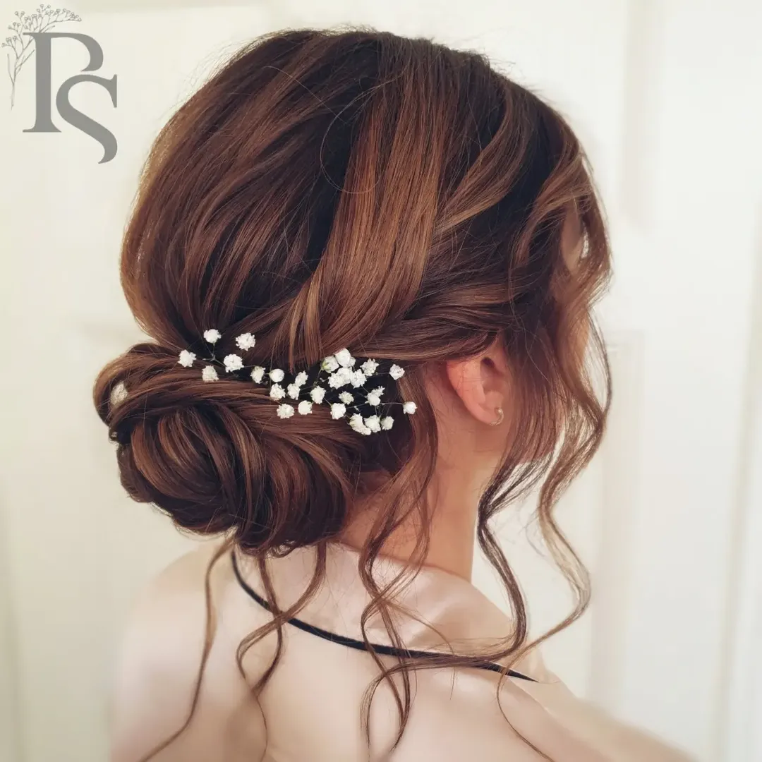 17 Square Face Hairstyles That Instantly Soften Your Look (And Make Styling Way Easier) 9 Loose Low Bun