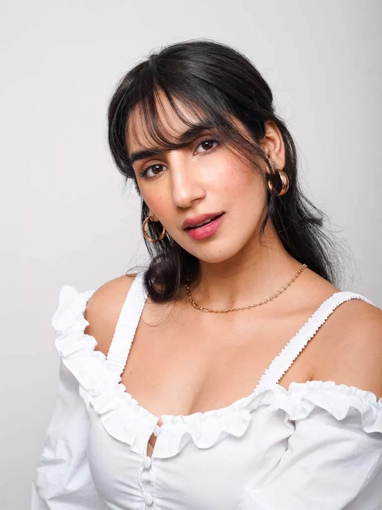 14 Mid Length Hairstyles That Are About to Dominate 2026 (And Honestly? Your Hair Deserves This Upgrade) 9 Mid Length Hair With Wispy Bangs