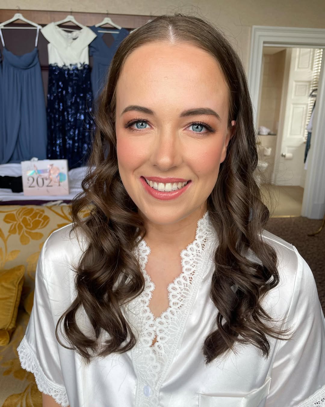 16 Quinceañera Hairstyles Ideas That Will Have Everyone Asking “Wait… Who Did Your Hair?!” 9 Romantic Loose Waves