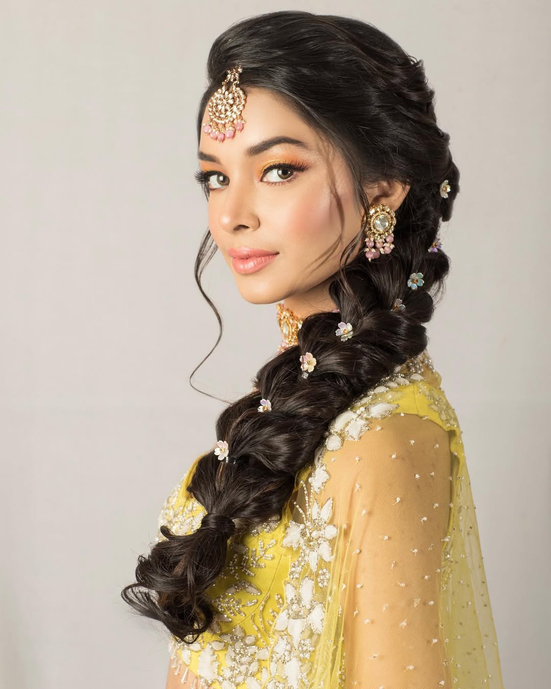 17 Curly Braided Hairstyles That Will Instantly Upgrade Your Look (Yes, Even on Lazy Hair Days) 3 Side Braid