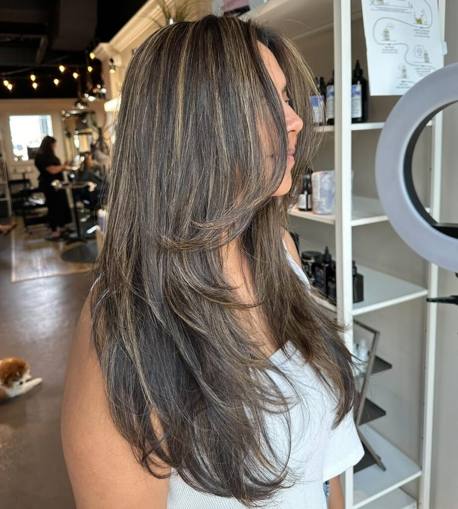 18 Short Hair Blowout Ideas That Make You Look Instantly Expensive 3 Sleek Glass Hair Blowout