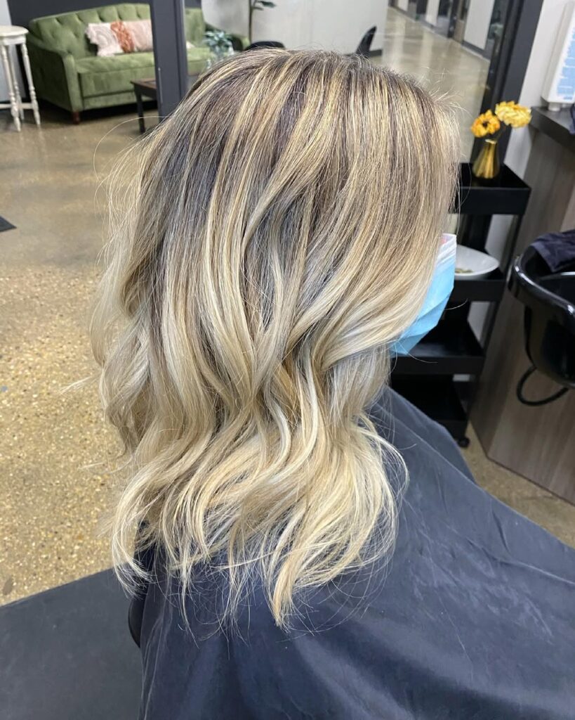 18 Short Hair Blowout Ideas That Make You Look Instantly Expensive 7 Soft Curled Under Blowout