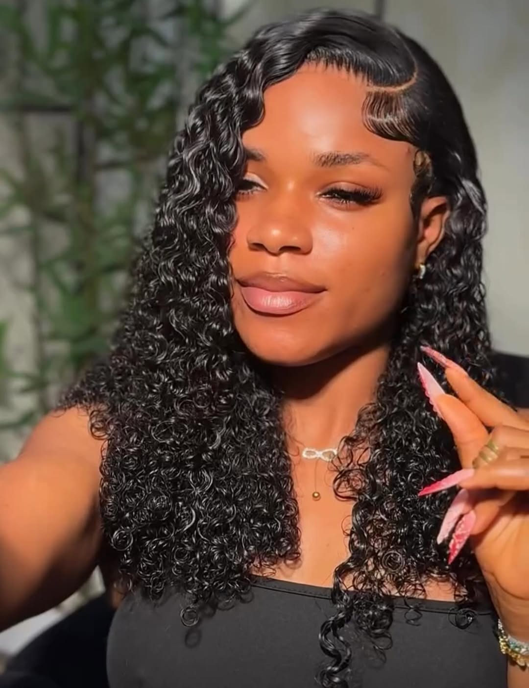 16 Curly Bob Hairstyles That Are Basically Your Hair’s Main Character Era 17 Wet-Look Curly Bob