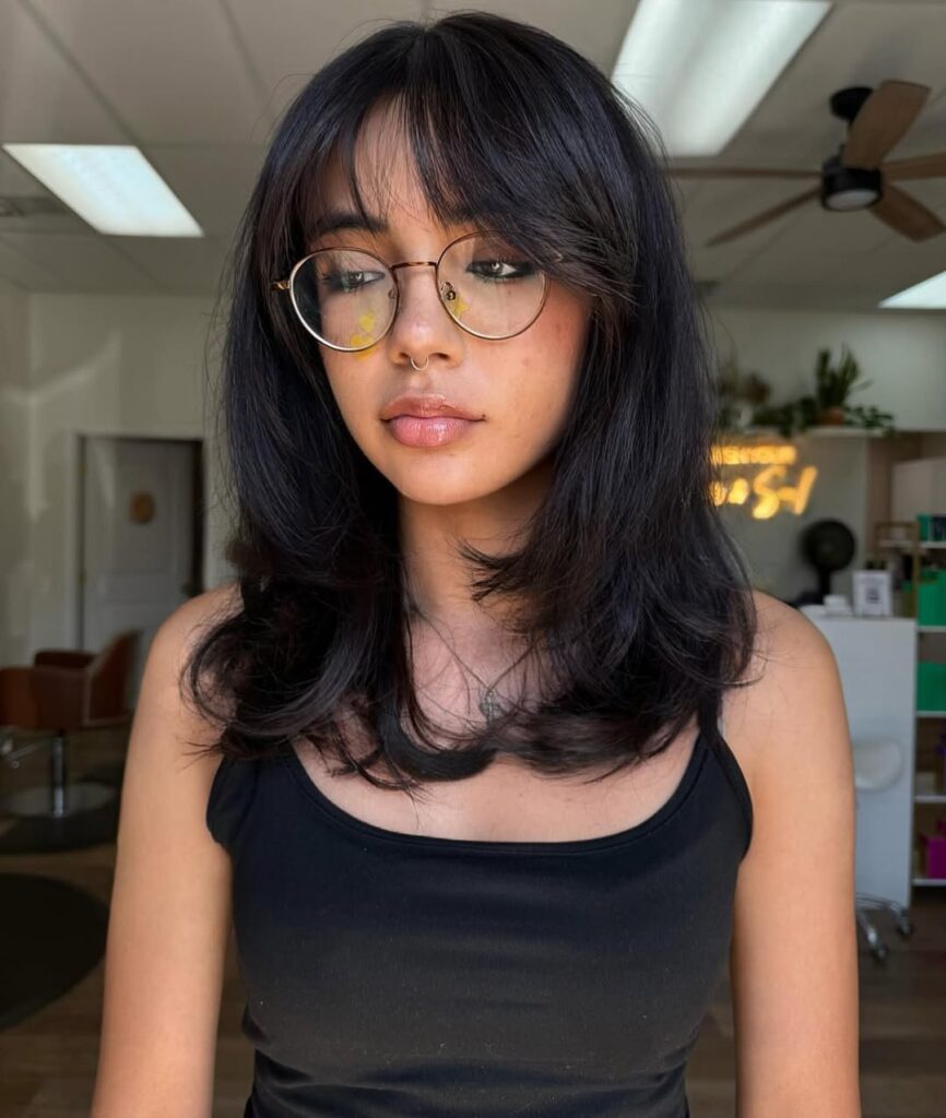 18 Short Hair Blowout Ideas That Make You Look Instantly Expensive 14 Wispy Layer Blowout