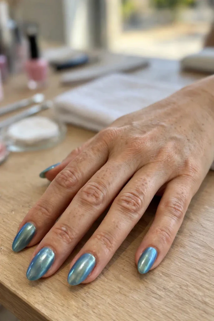 17 Chrome Summer Nails: The Shiniest Season on Record 9 s07 mermaid pearl