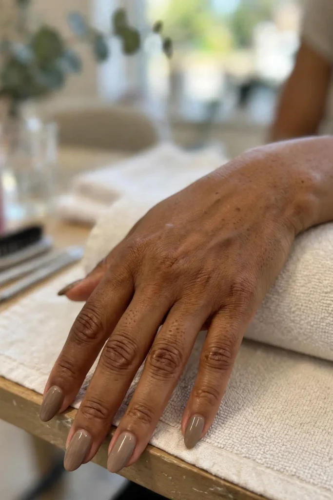 15 Shellac Nail Summer: Two Weeks of Perfect 10 s08 taupe elegance shellac