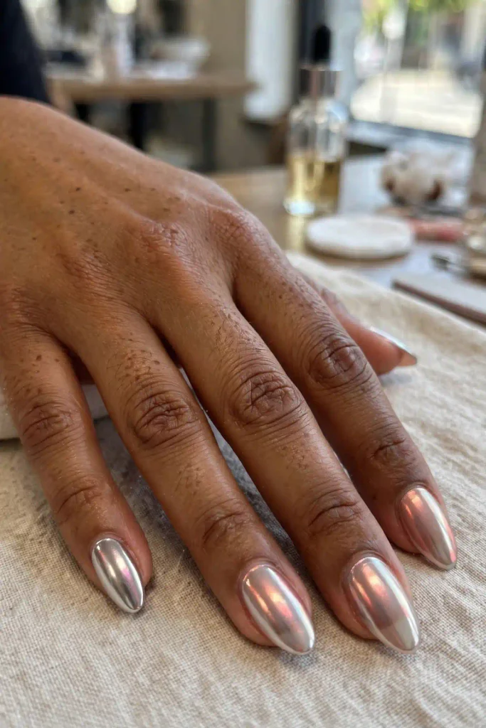 17 Chrome Summer Nails: The Shiniest Season on Record 16 s14 chrome aura