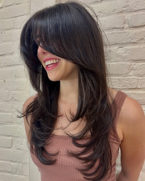18 Short Hair Blowout Ideas That Make You Look Instantly Expensive 11 Blowout With Curtain Bangs