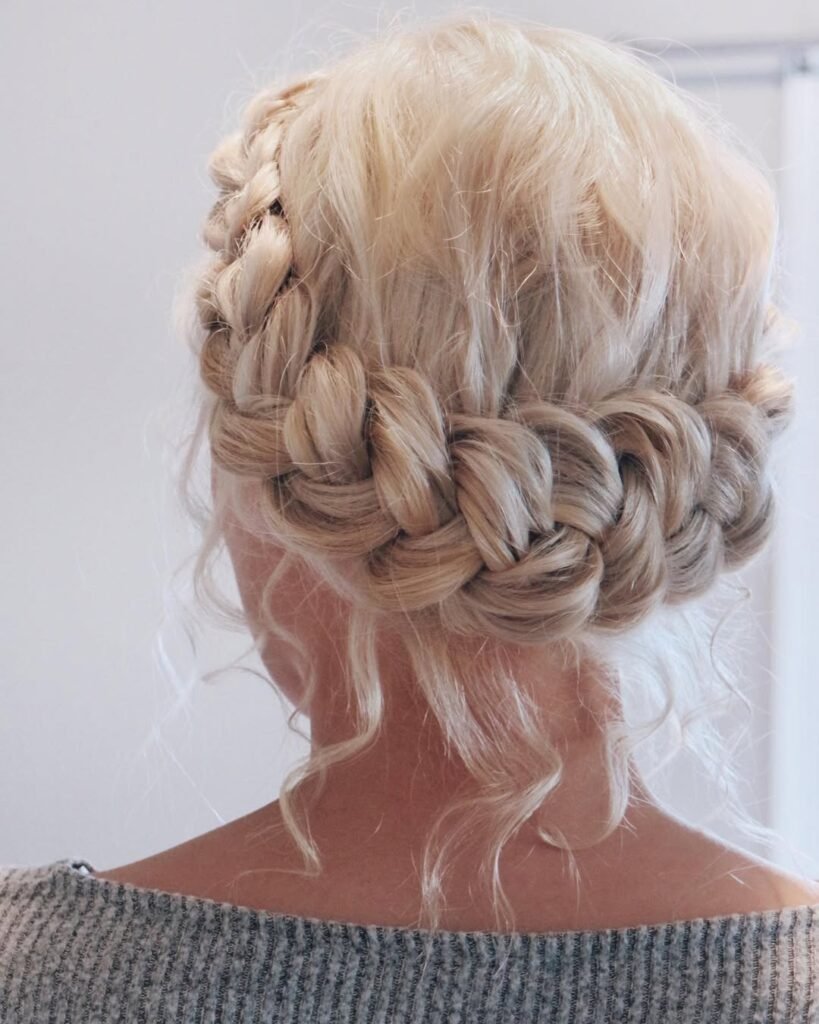 17 Wedding Hairstyles for Short Hair That Look Crazy Elegant Without Trying Too Hard 11 Braided Crown for Short Hair