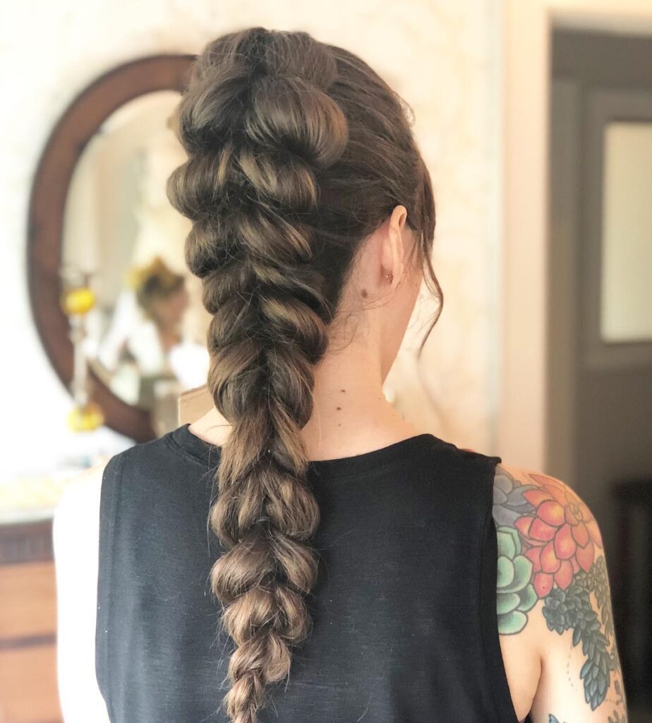 17 Wedding Hairstyles for Short Hair That Look Crazy Elegant Without Trying Too Hard 18 Bubble Braid Ponytail 1