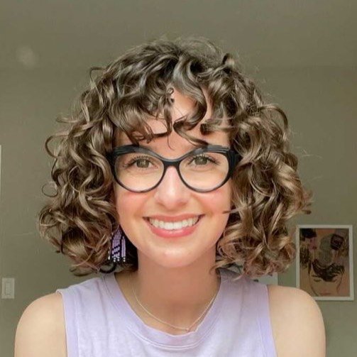 17 Prom Hairstyles for Short Hair That Are Seriously Main-Character Energy 7 Curly Bob With Volume