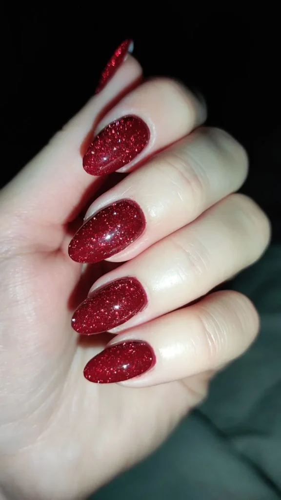 16 Dark Red Nails That Look Expensive, Moody, and Way Too Good to Ignore 16 Dark Red Glitter Nails