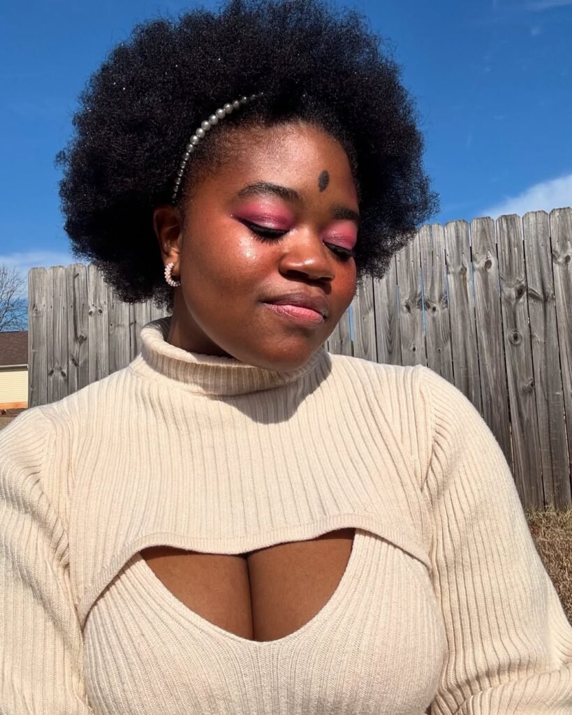 15 Rave Hairstyle Ideas That’ll Have You Looking Like the Main Character All Night 16 Glitter Afro Puffs