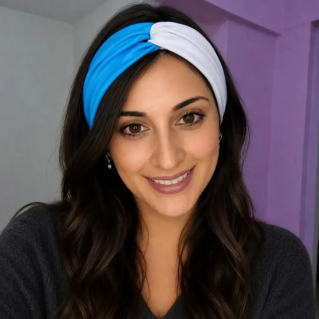 16 Vacation Hairstyles That'll Make You Look Effortlessly Gorgeous (Even After a 10-Hour Flight) 15 Knotted Headband Style