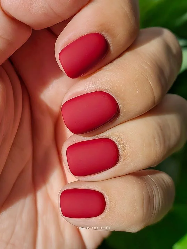 15 Trending Red Nails That Make Your Hands Look Instantly Expensive 10 Matte Red Nails
