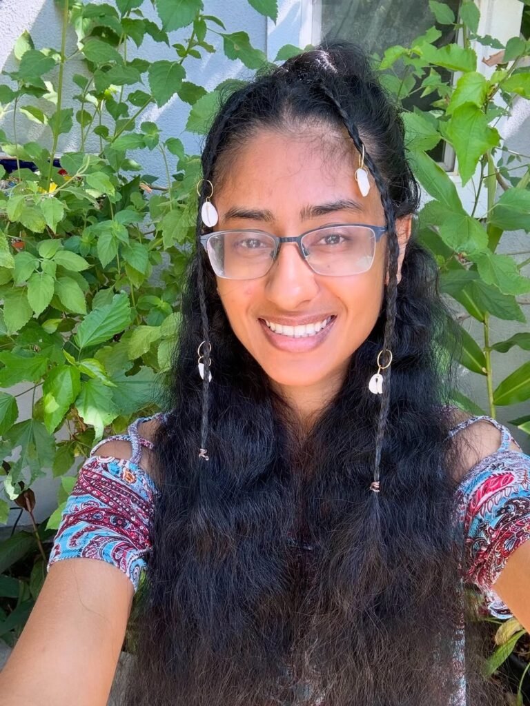 17 Unique Hairstyle Ideas That Are About to Be Everywhere in 2026 14 Mini Accent Braids