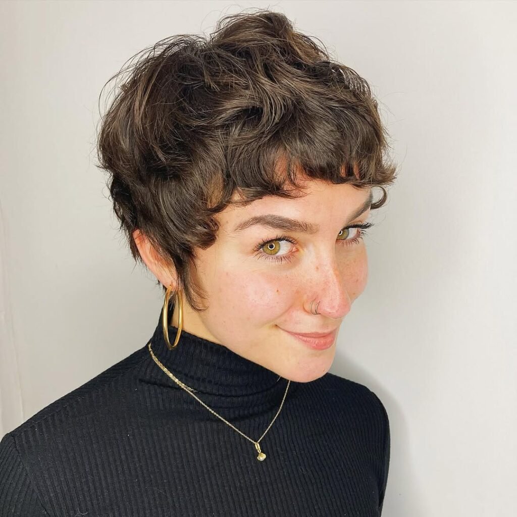 16 Retro Hairstyle Ideas That Are Giving Main-Character Energy in 2026 7 Retro Pixie Flip