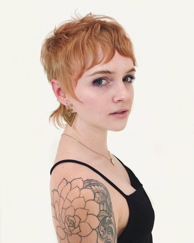 17 Wedding Hairstyles for Short Hair That Look Crazy Elegant Without Trying Too Hard 5 Romantic Curly Pixie