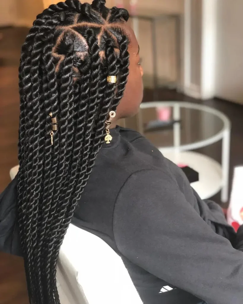 17 African Hairstyles That'll Make You Want to Book a Salon Appointment ASAP 5 Senegalese Twists
