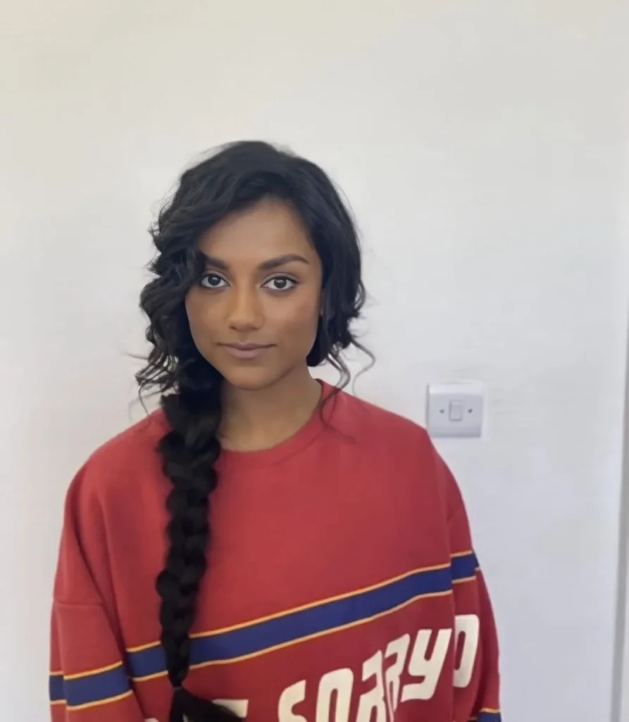 15 Lazy Hairstyle Ideas That Make You Look Put-Together in Under 10 Minutes 9 The Side Braid