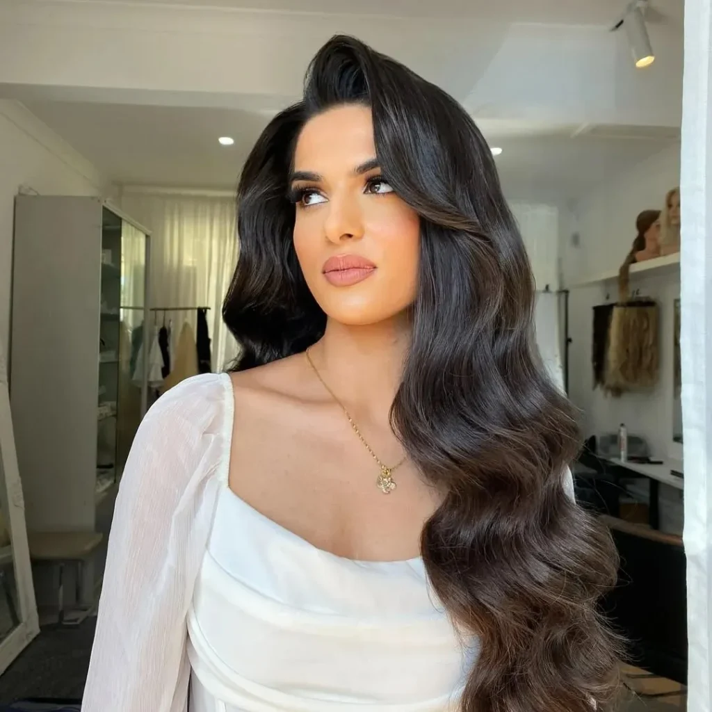 17 Fancy Hairstyles That'll Make You Look Like You Actually Tried (Without Trying Too Hard) 4 Voluminous Old Hollywood Waves