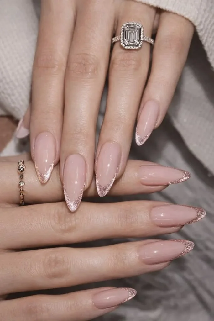 17 Pink Almond Nail Ideas That Are So Pretty, Your Mani Will Break the Group Chat 12 Blush Hour Glass Contour