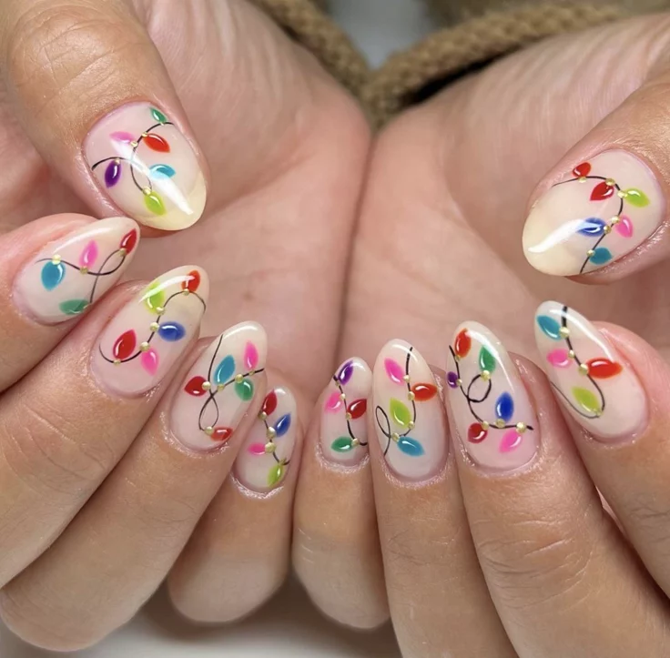 20 Pink Christmas Nail Ideas That Are Way More Fun Than Red & Green (Trust Me) 8 Magenta Tiny Christmas Lights