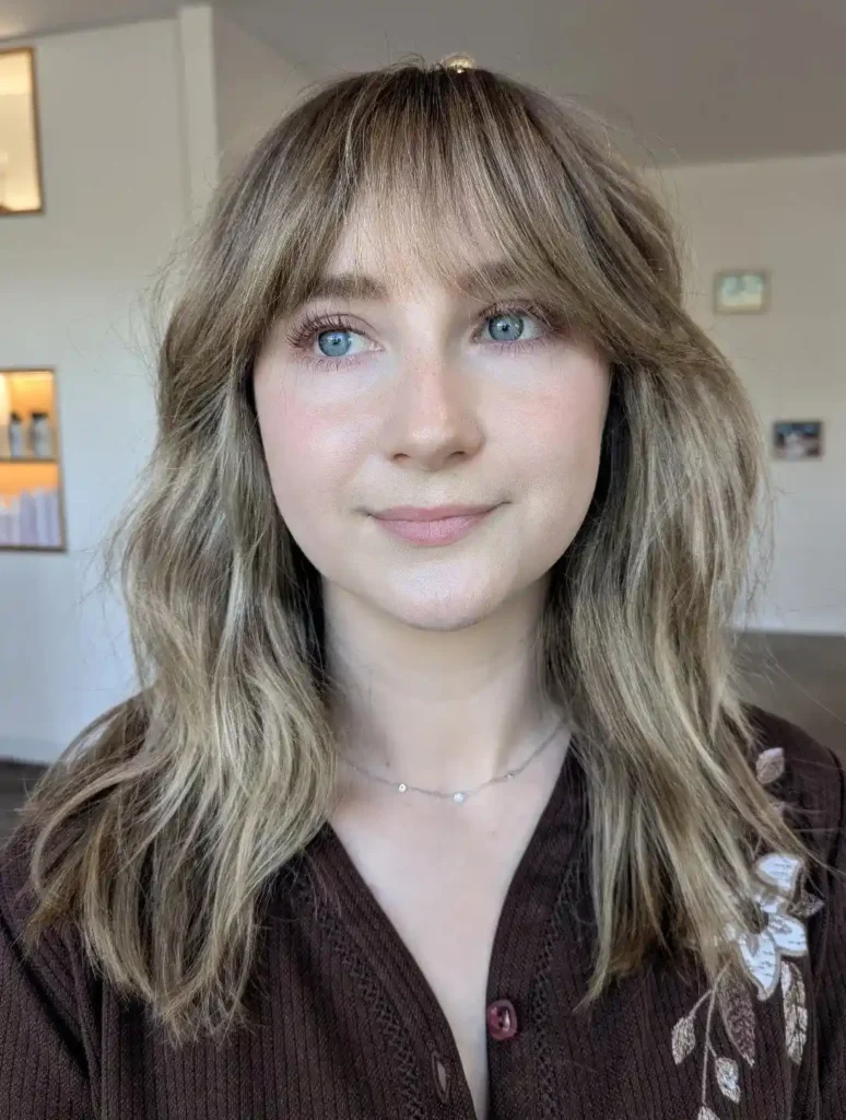 18 Bang Hairstyles That'll Make You Want to Grab Scissors ASAP 15 Rounded Bangs