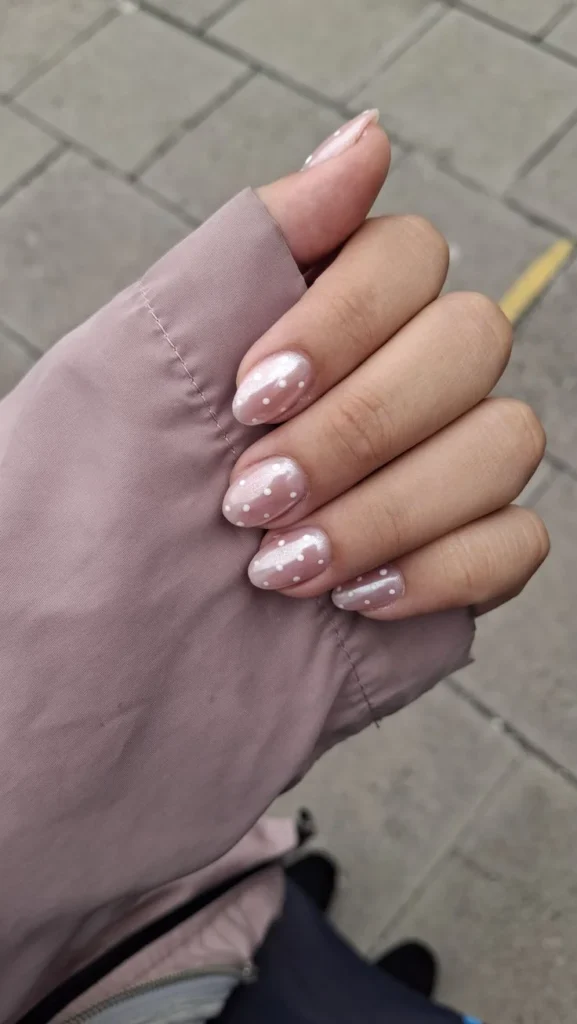 18 Pink Chrome Nail Ideas That Are So Good, You’ll Stare At Your Hands All Day 15 Soft Pink Chrome with Pearl Accents