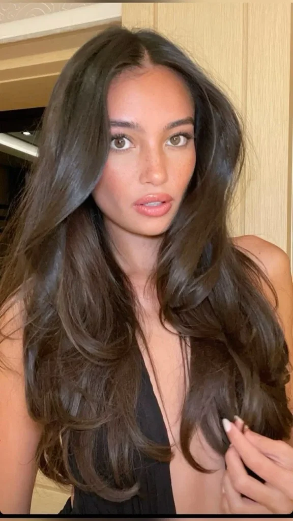 19 Cute Hairstyles for Curly Hair That'll Make You Fall in Love With Your Curls All Over Again 20 The Effortless Curl Refresh Blowout