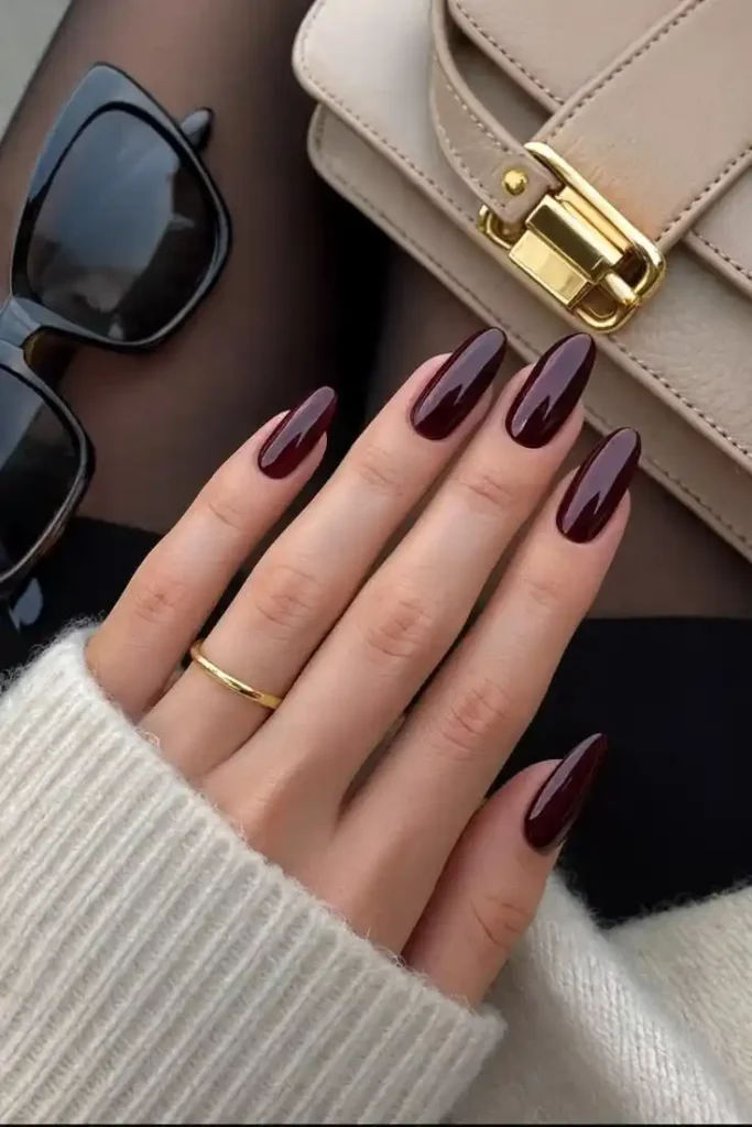 16 Simple Fall Nails That Make Your Autumn Look Instantly Better 4 Burgundy Fall Nails