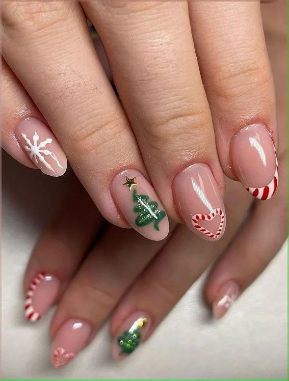 Festive Details That Make These 17 Christmas Tree Nails So Charming 13 Candy Cane and Christmas Tree Nails