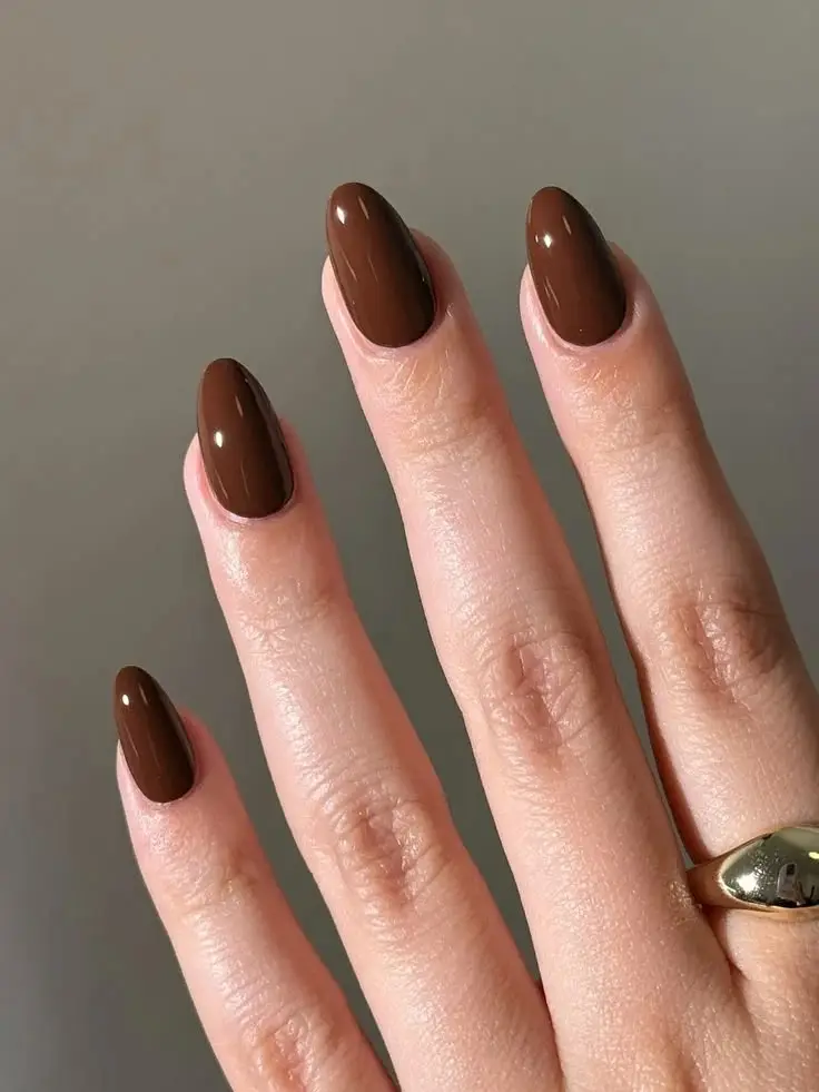 16 Simple Fall Nails That Make Your Autumn Look Instantly Better 12 Caramel Brown Nails