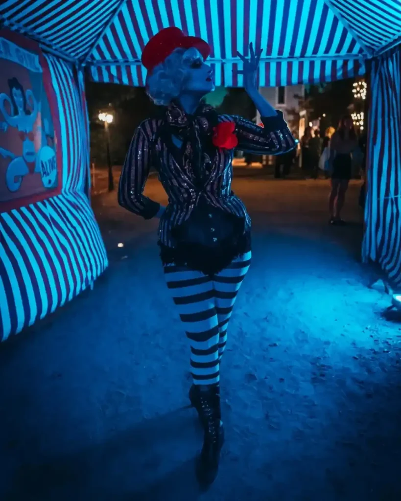 Your Halloween Look Starts Here: 15 Halloween Costume Ideas With Serious Style 12 Circus Ringmaster