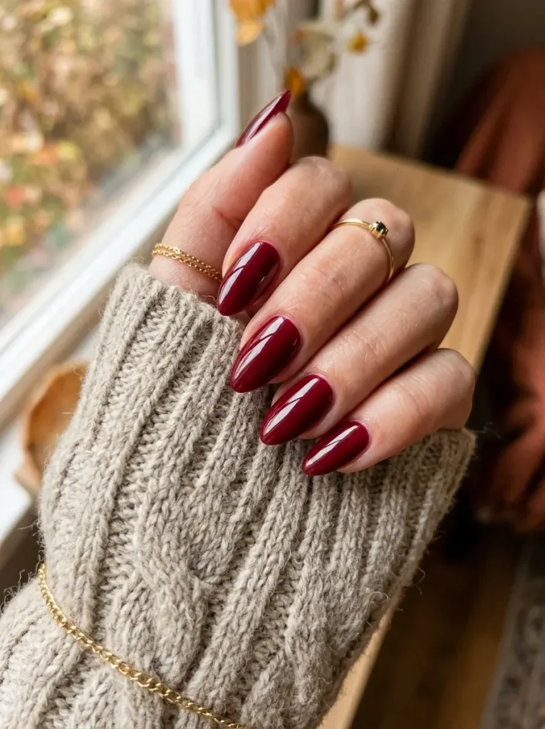 15 Red Fall Nails That Will Make Your Autumn Manicure Look Rich and Luxurious 2 Classic Glossy Burgundy